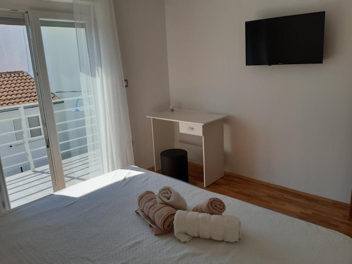 Apartmani Frano Vodice Buitenkant foto